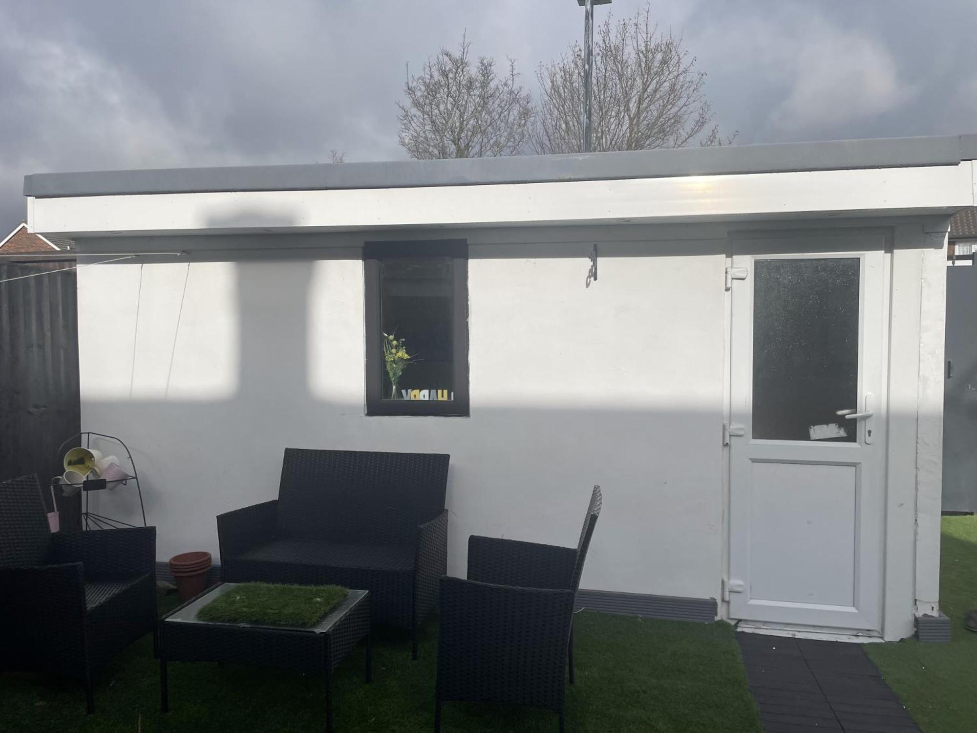 Beautiful Place To Live Near Heathrow Windsor Legoland & Free Parking Onsite 伯恩汉 外观 照片